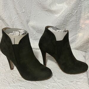 Elegant Black Suede Ankle Boots
